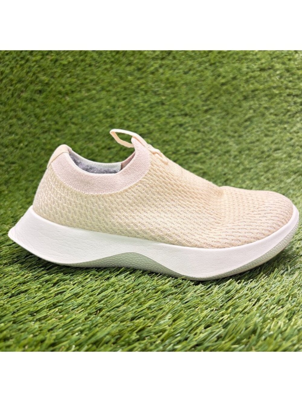Allbirds Tree Dasher Relay Womens Size 5.5 Beige Athletic Slip On Shoes Sneakers